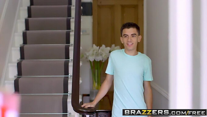 Madrastas Afirmam Seu Domínio Neste Vídeo Selvagem Da Brazzers Com Ania Kinski, Zoe Doll E Jordi