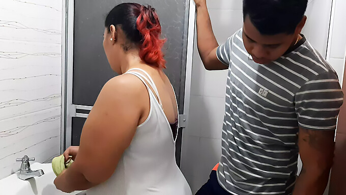 Big-Ass Latina Gets Surprised By Her Boyfriend While Cleaning The Bathroom