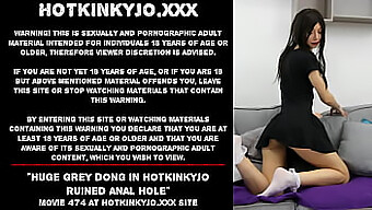 Enorme Consolador Penetra El Ano De Hotkinkyjo Con Exposición A Los Senos Y Prolapso