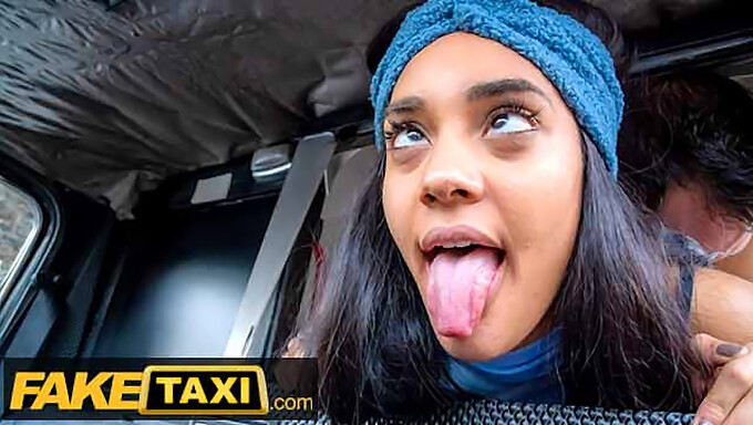 Capri Lmonde, Una Morena, Disfruta De Un Encuentro Apasionado Con Una Pareja Bien Dotada En Un Taxi