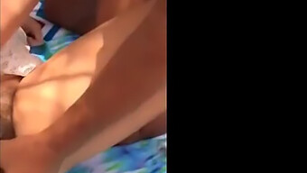 Att Ha Sex I Ett Offentligt Par Blir Styggt På Stranden I Maspalomas