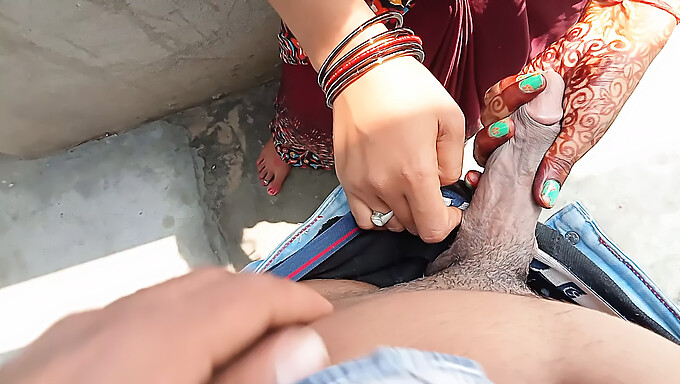 Primera Vez De Una Adolescente India Dando Una Mamada Y Teniendo Sexo En Primer Plano Y Video Casero