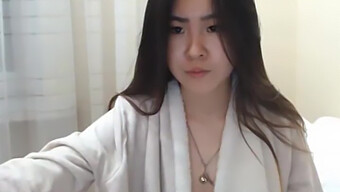 Korean Girl Squirts On Camera