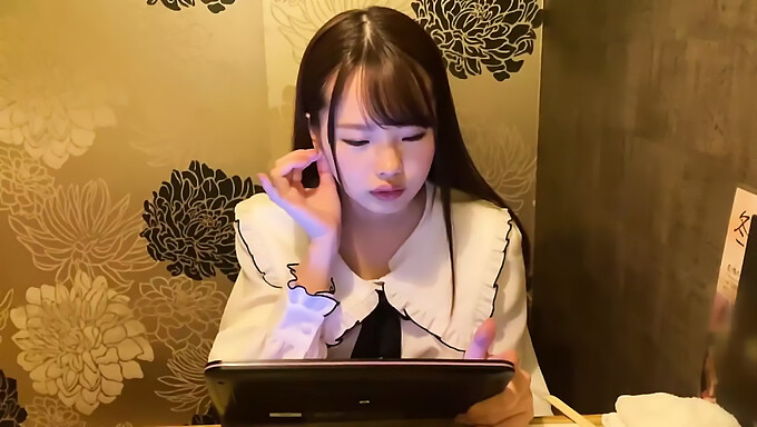 Tonton Seorang Gadis Comel Pergi Dari Tsundere Ke Hardcore Dalam Video Ini!