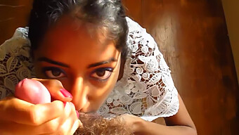 Hot Indian Babe Gives A Sloppy Blowjob In Homemade Video