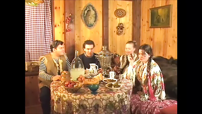 Filem Dewasa Rusia Vintage, Yang Dikeluarkan Pada Tahun 1998, Mempersembahkan Cerita Dengan Seorang Penyihir Seperti Peri, Amber West.