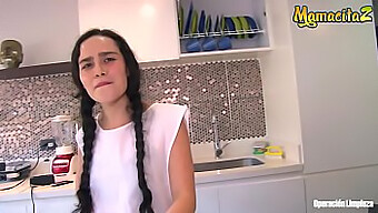 Adolescenta Latina Amatoare Luna Ruiz Se Bucură De Sex Pov Cu Un Penis Mare