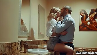 Blonde Boss Jessa Rhodes Catches Her Secret Lover For A Steamy Bathroom Encounter