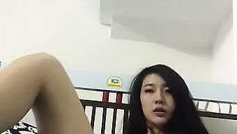 Asian Beauty Julian From Singapore In Explicit Video