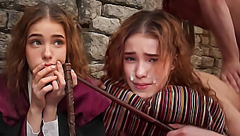 Prima Vrajă De Casting A Colegei Drăguțe Hermione Duce La O Plăcere Neașteptată