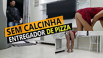 Cristina Almeida Intim Találkozása Egy Pizzafutárral A Karantén Alatt