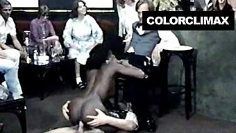 ¡fantasía Interracial Vintage Cobra Vida En La Pista De Baile!